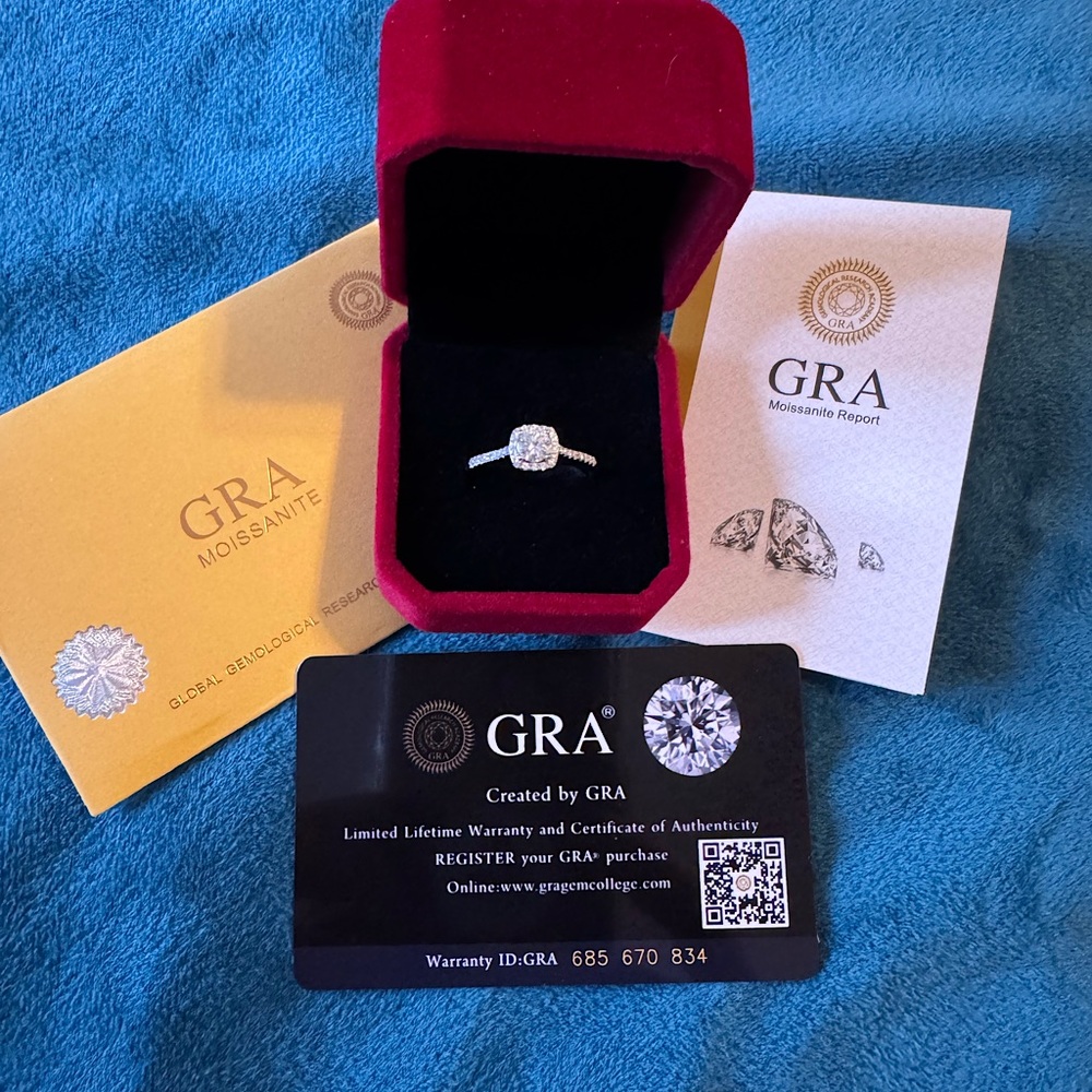 .5 carat GRA NIB Moissanite & 925 Ring GRA Certified